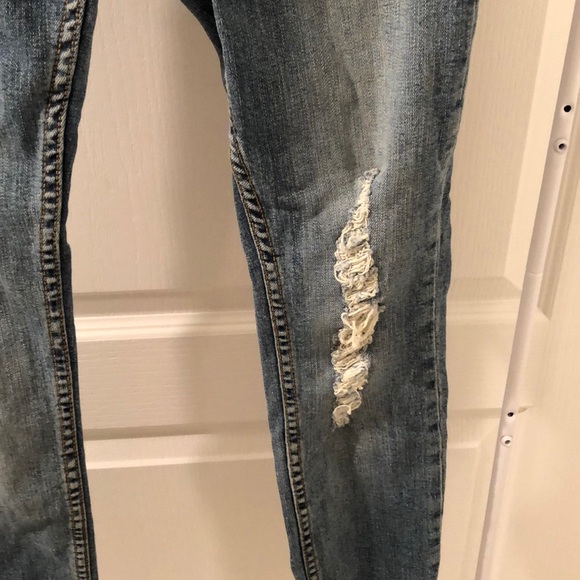 BDG distressed mid rise twig ankle jean - Picture 5 of 7